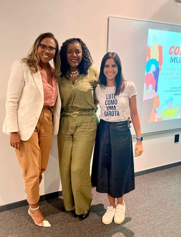 Dione Assis, fundadora do BlackSisters in Law, Rachel Maia e Juliana Marques Kakimoto, líder do Jurídico de Saias (Imagem: Divulgação/Acervo Pessoal)