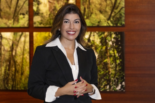 Ligia Schlittler é a nova sócia da área de Energia Elétrica do Felsberg Advogados (Imagem: Divulgação)