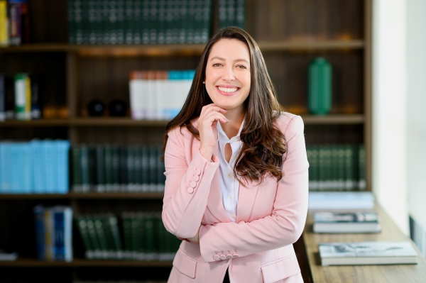 Carolina Kestelman é sócia das áreas de Direito Societário e Mercado de Capitais (Imagem: Divulgação)