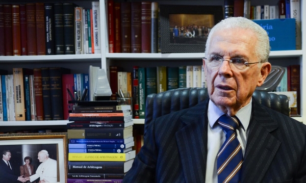 Sydney Sanches, jurista brasileiro e ex-ministro do Supremo Tribunal Federal (Imagem: Rovena Rosa/Agência Brasil)